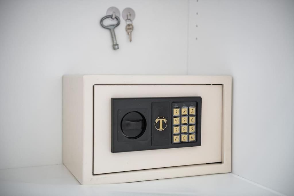 Apartament Charming House Con Doccia Sensoriale E Cortile Interno - Centro Storico Cagliari Zewnętrze zdjęcie
