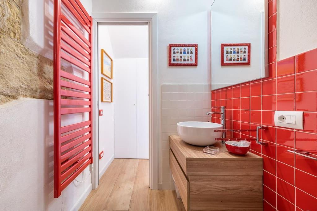 Apartament Charming House Con Doccia Sensoriale E Cortile Interno - Centro Storico Cagliari Zewnętrze zdjęcie