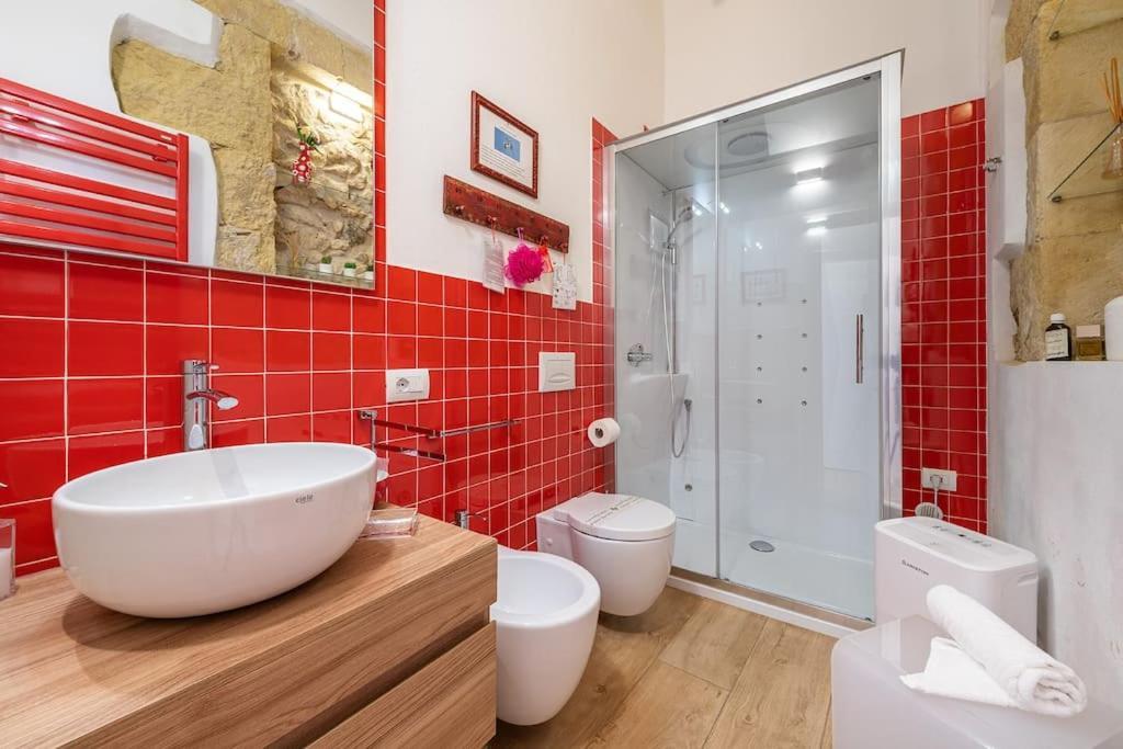 Apartament Charming House Con Doccia Sensoriale E Cortile Interno - Centro Storico Cagliari Zewnętrze zdjęcie